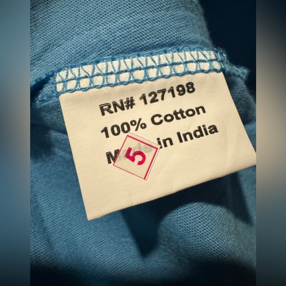 🌈 NWT! QE Unisex Rainbow Sequin Heart TShirt - Picture 6 of 10